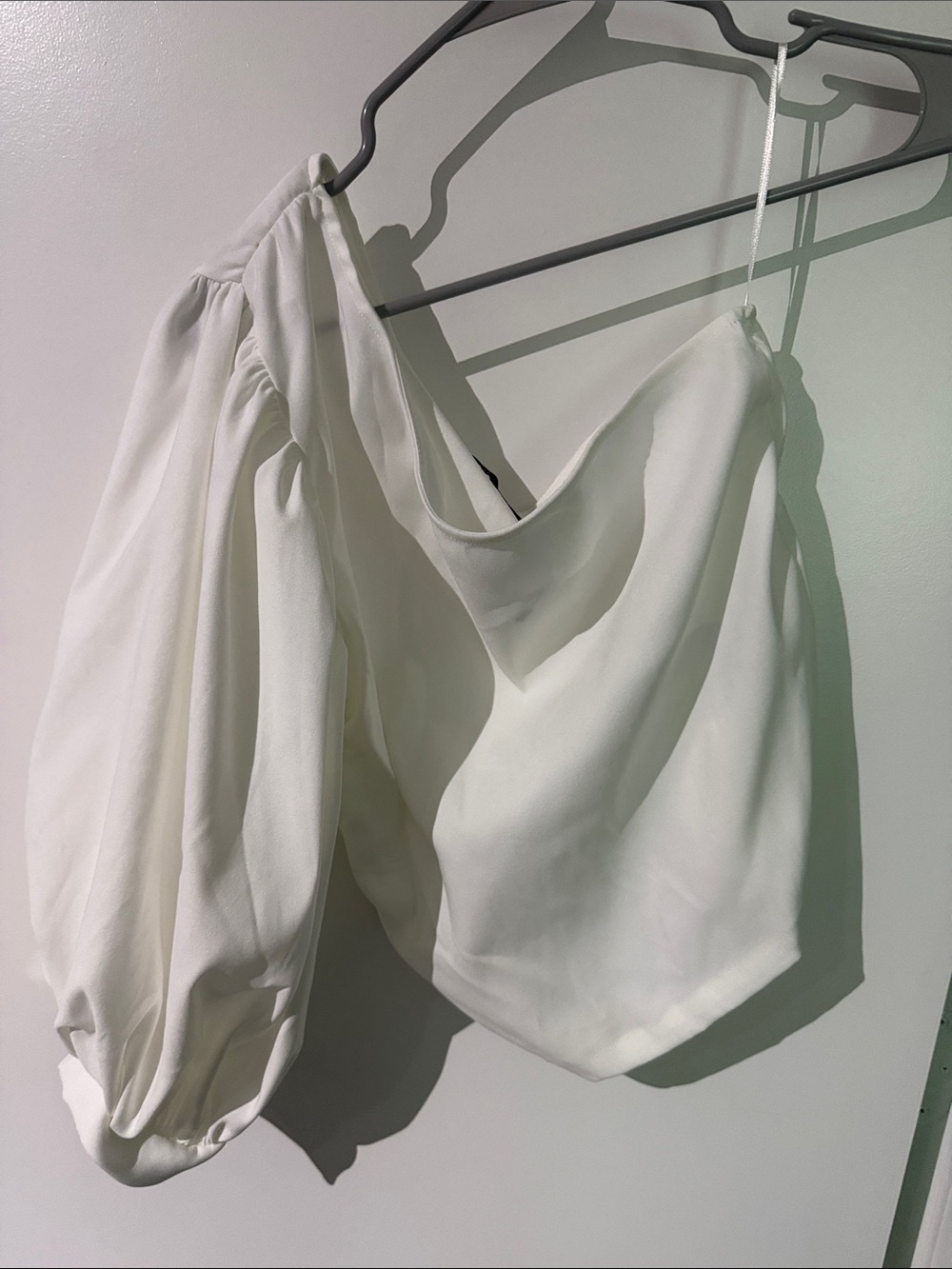 Zara White One-Shoulder Draped Blouse with Voluminous Sleeve